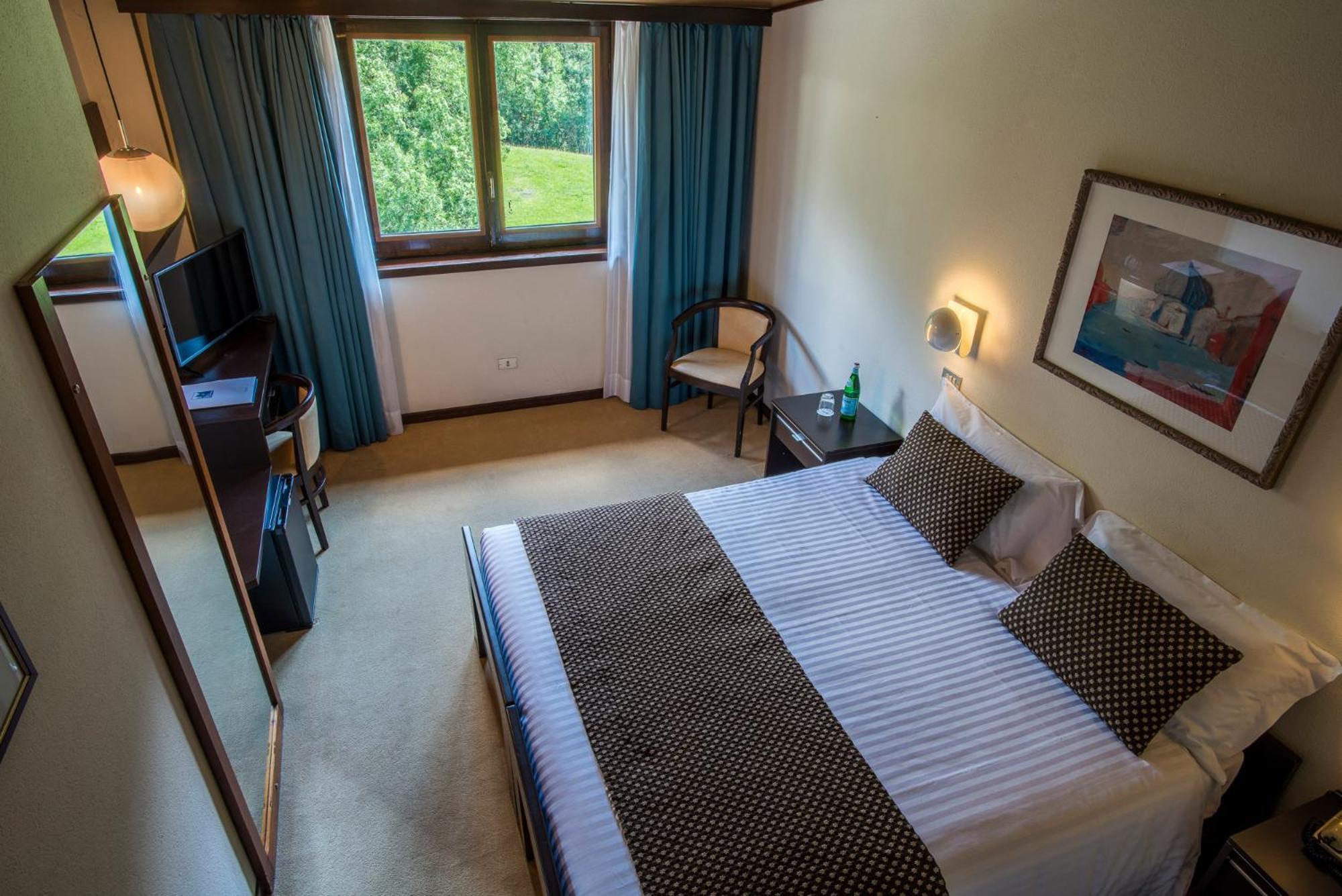 Hotel Mirella Ponte Di Legno Kültér fotó