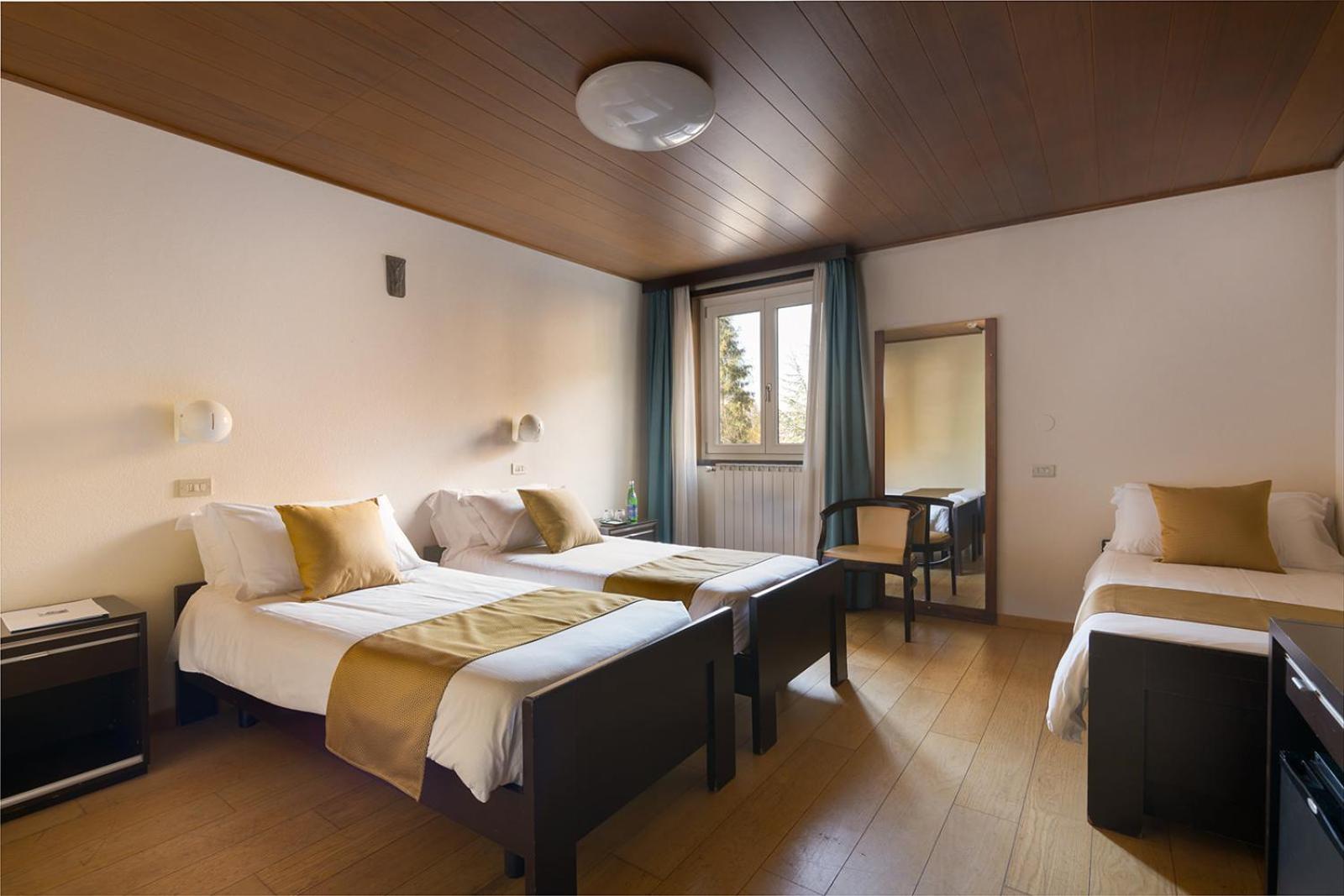 Hotel Mirella Ponte Di Legno Kültér fotó