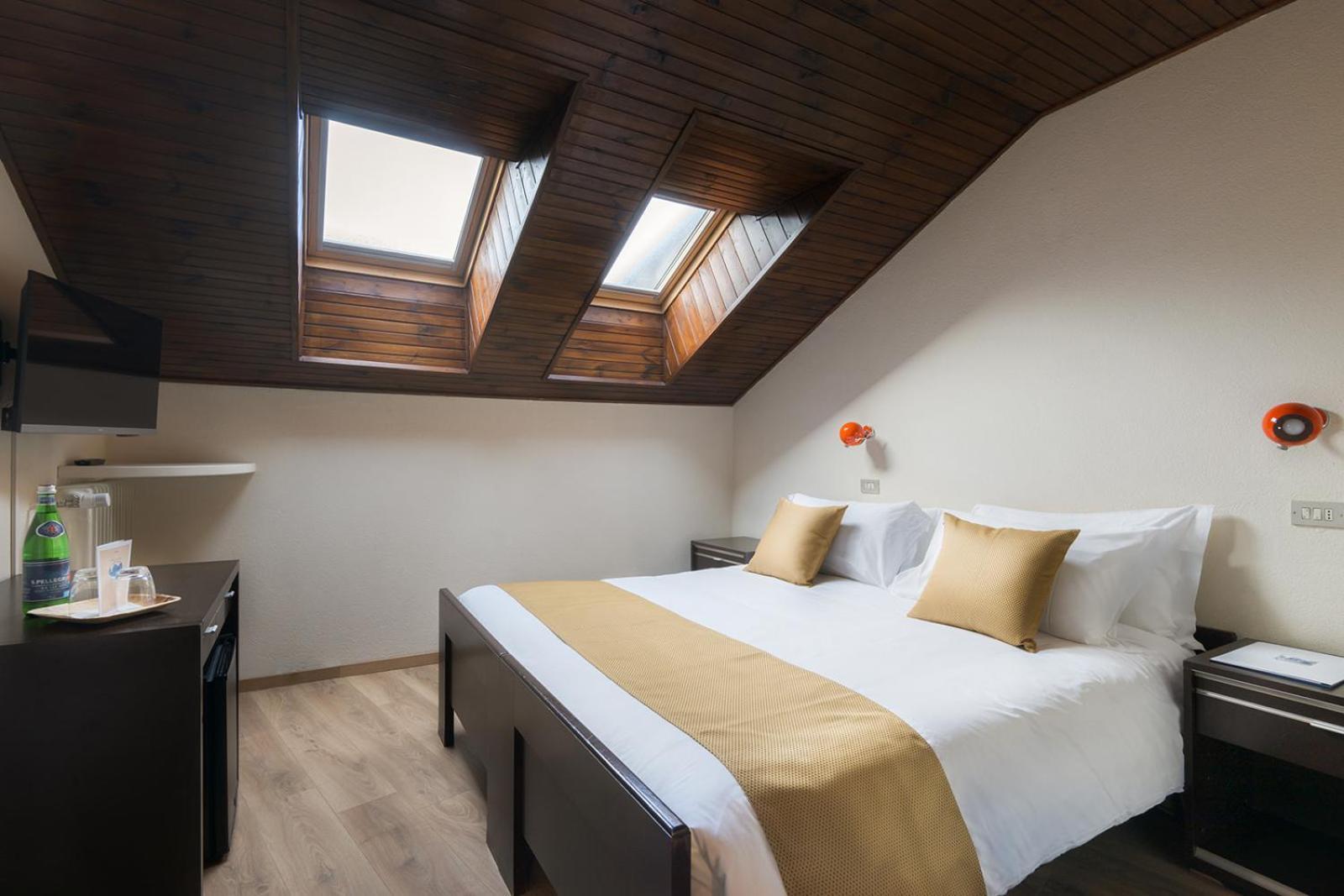 Hotel Mirella Ponte Di Legno Kültér fotó